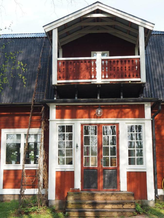 Orsastuguthyrning-Kyrkbyn Villa Luaran gambar