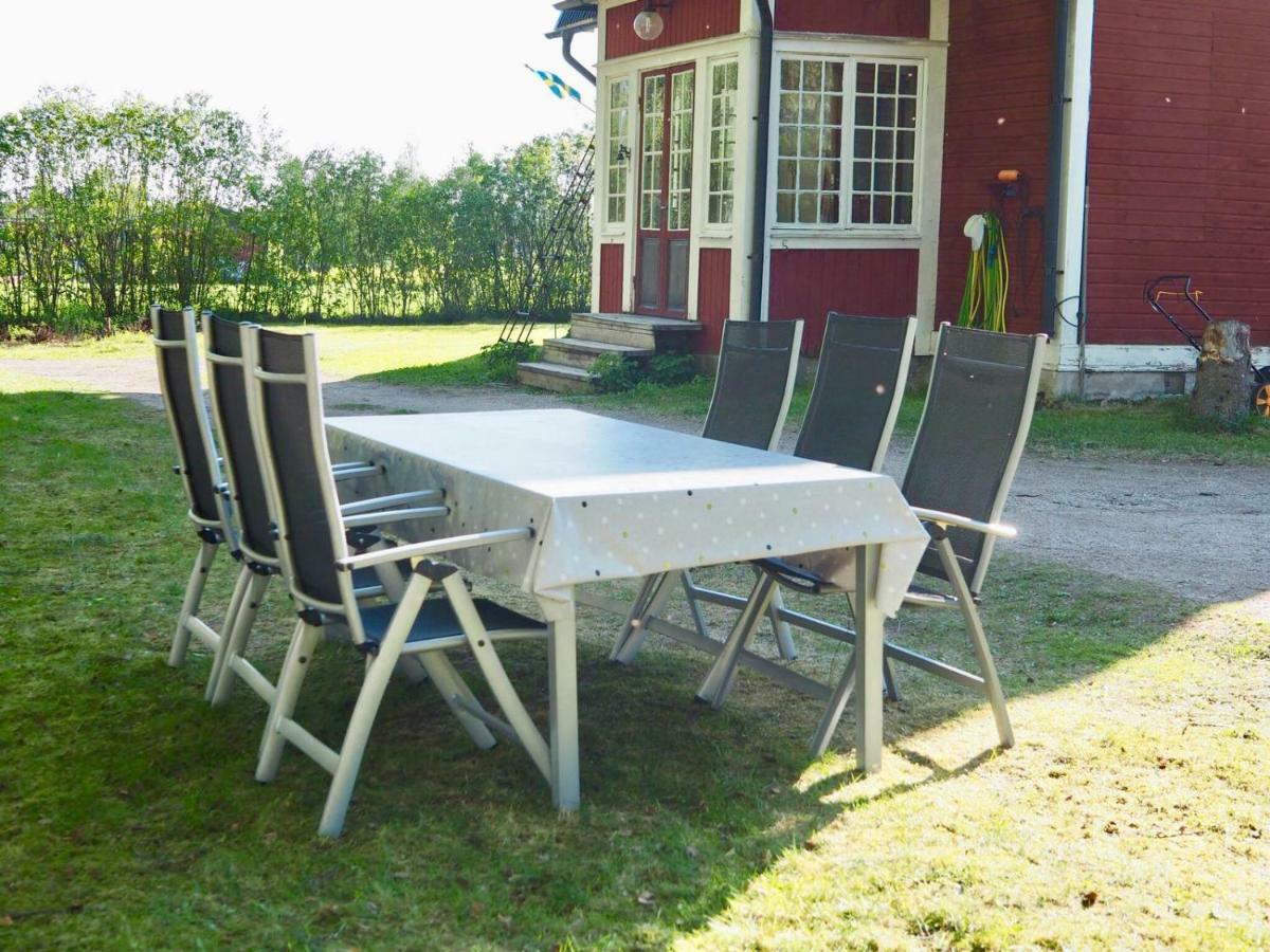 Orsastuguthyrning-Kyrkbyn Villa Luaran gambar